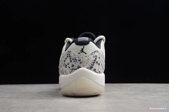 MaikeSneakers Air 11 CD6846-002 Bone SE Jordan Low Snake Light 0630
